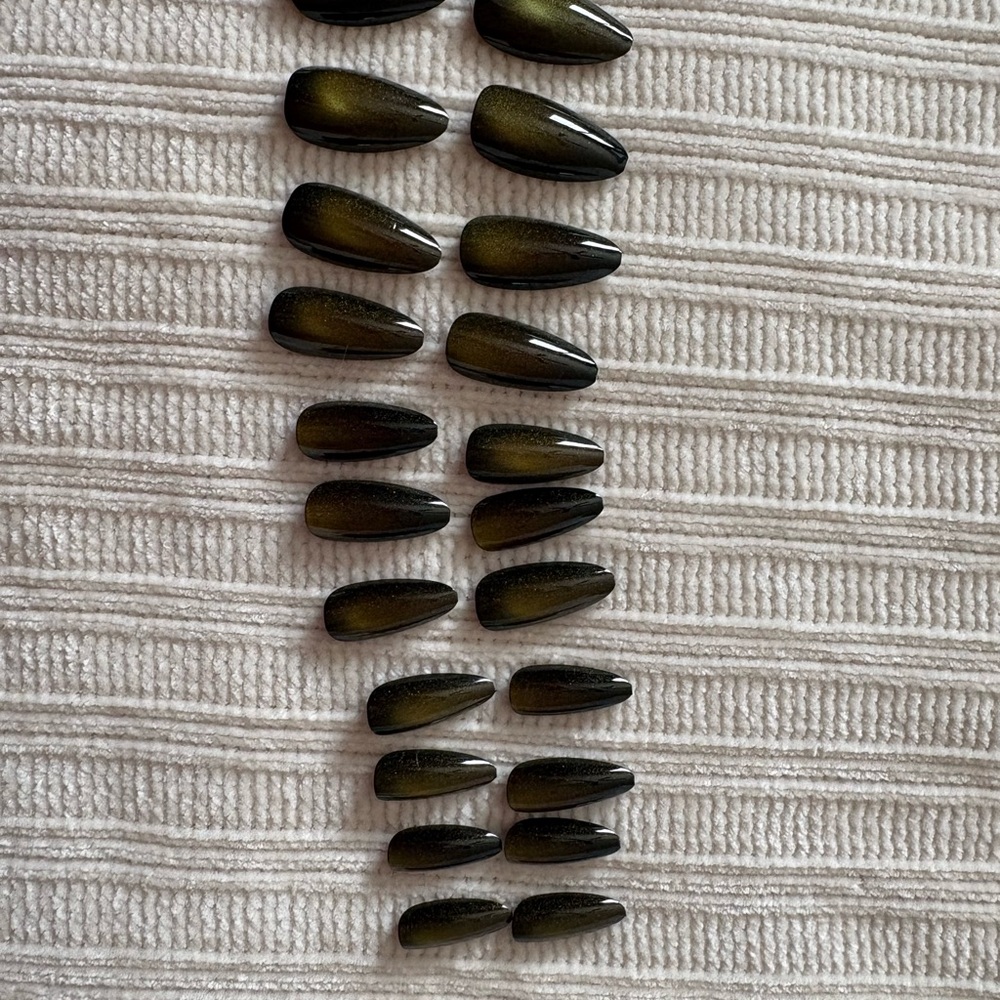 New 24 Green Yellow Cat Eye Press-On Nails - Picture 7 of 9